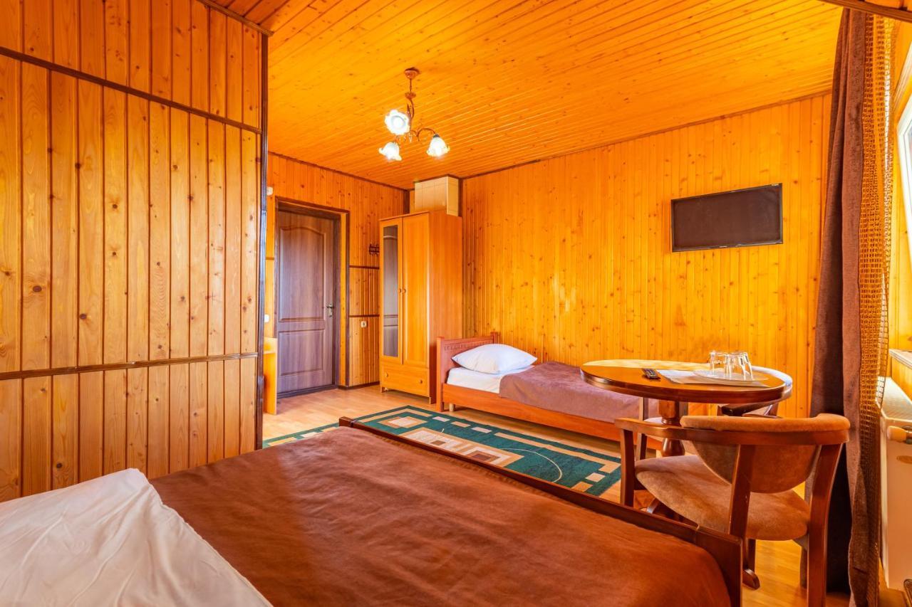 Гуцульська Світлиця Hotel Bukovel Exterior photo