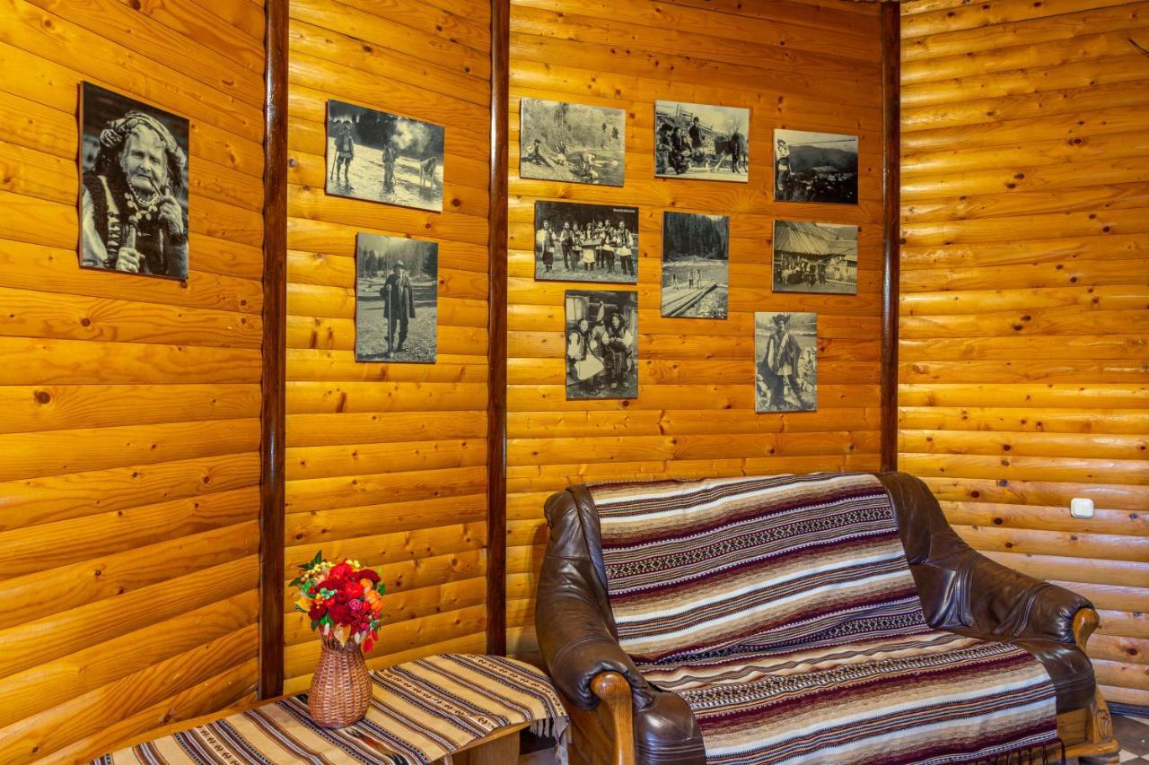 Гуцульська Світлиця Hotel Bukovel Exterior photo