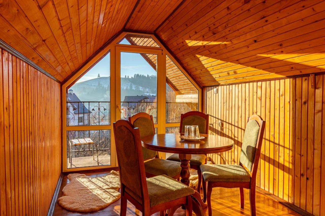 Гуцульська Світлиця Hotel Bukovel Exterior photo