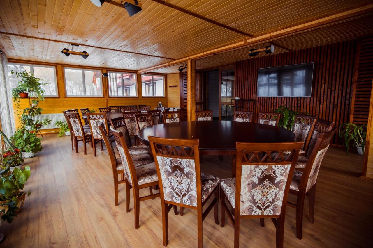 Гуцульська Світлиця Hotel Bukovel Exterior photo