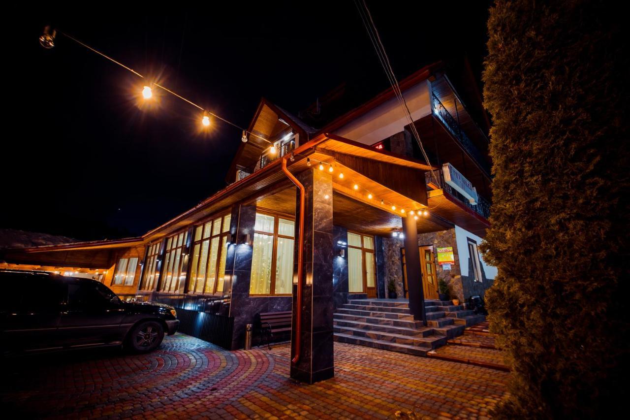 Гуцульська Світлиця Hotel Bukovel Exterior photo